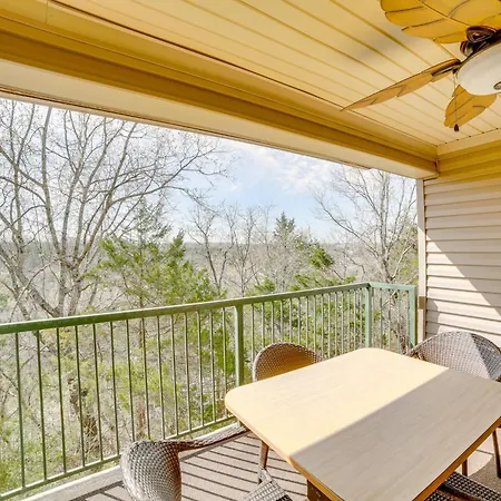 Branson Condo With Balcony, Near Silver Dollar City!